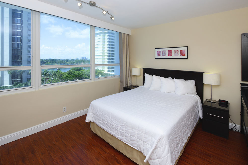 Castle Beach By New Point Miami Hotel Miami Beach Exterior photo