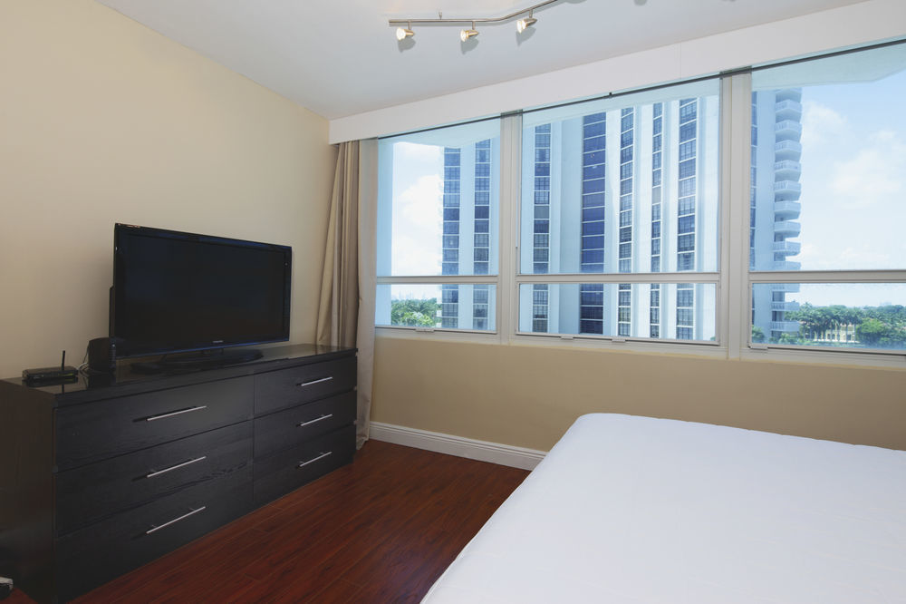 Castle Beach By New Point Miami Hotel Miami Beach Exterior photo