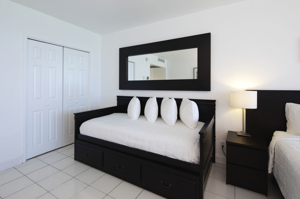 Castle Beach By New Point Miami Hotel Miami Beach Exterior photo